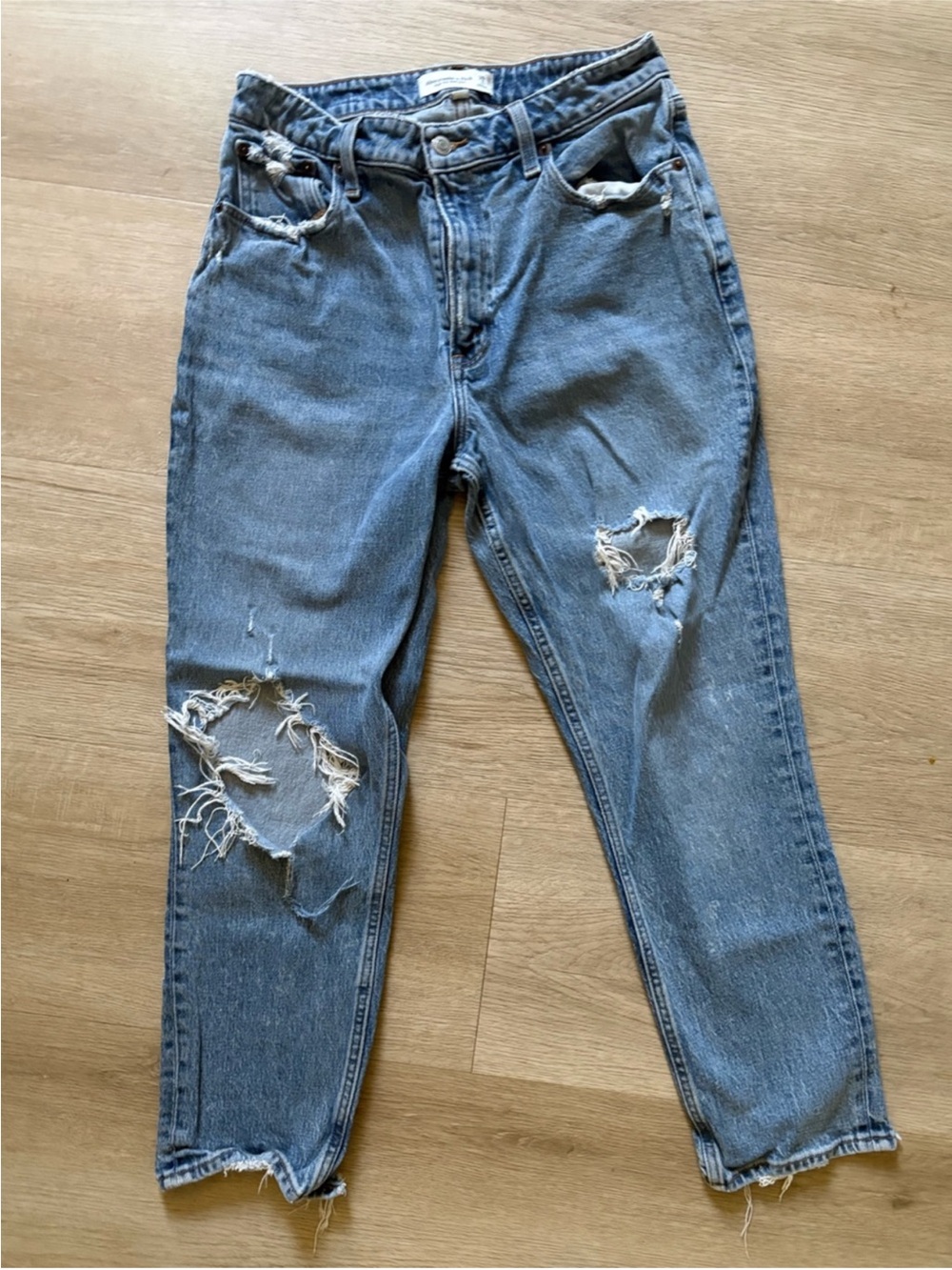 Abercrombie & Fitch High Rise Mom Jean curve love - Picture 1 of 3